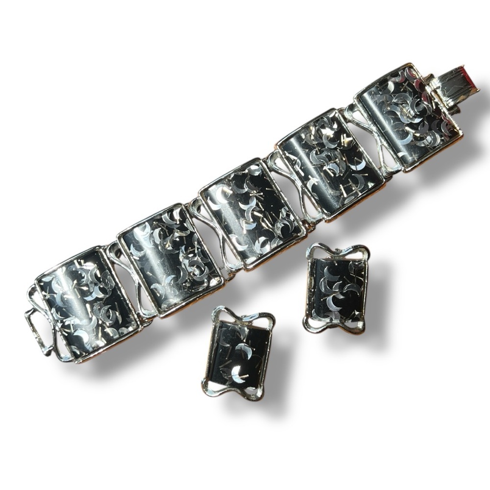 Vintage PAM Moon & Silver Tinsel Confetti Lucite Bracelet & Clip-on Earrings Set